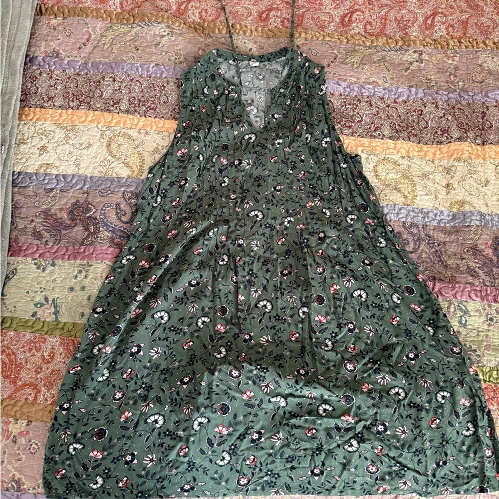 Old Navy Dark Green Floral Midi Dress